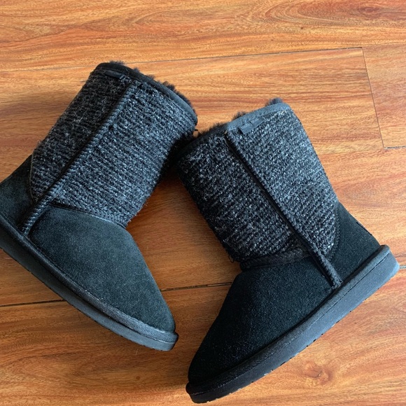 ✨3/$20 Minnetonka black Boots - Picture 3 of 7